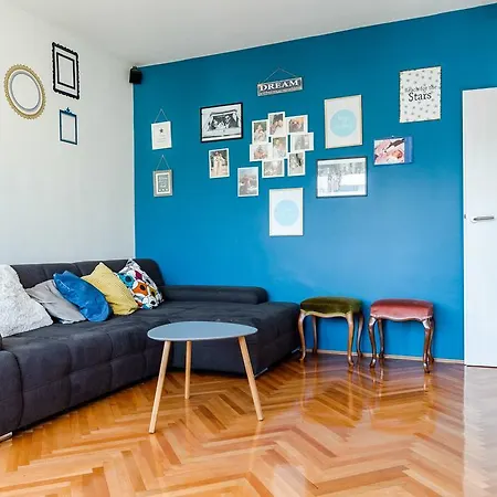 Srecko Apartment *